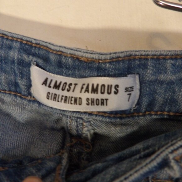 Almost Famous Distressed Mid Rise Shorts Sz 7 - Picture 2 of 3